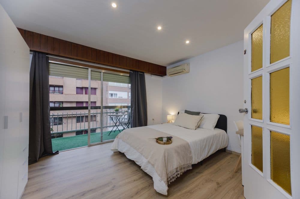 Private room in Valencia photo 2