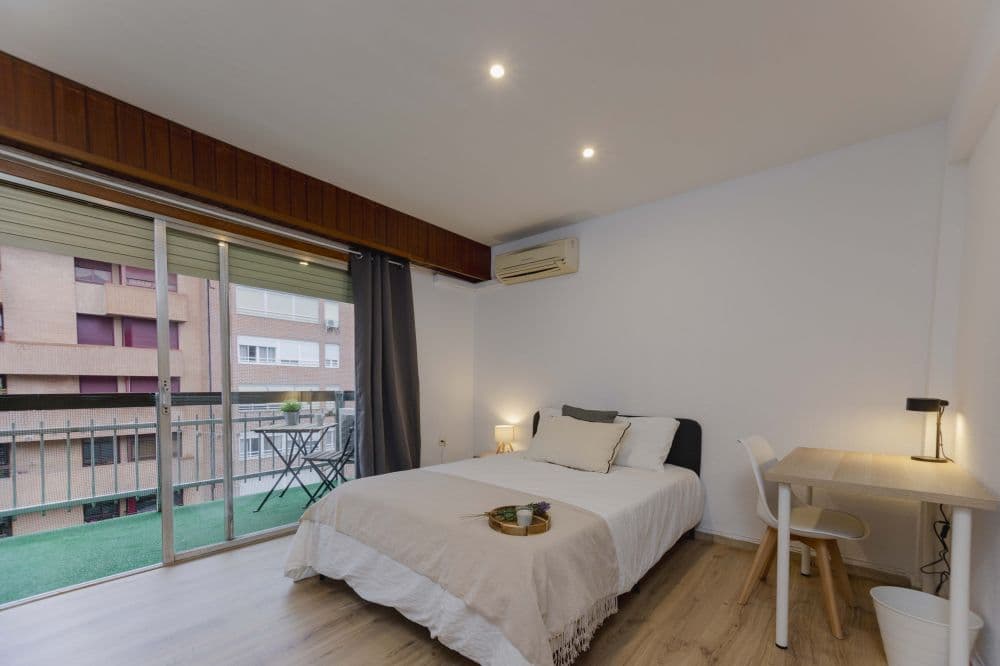 Private room in Valencia photo 5